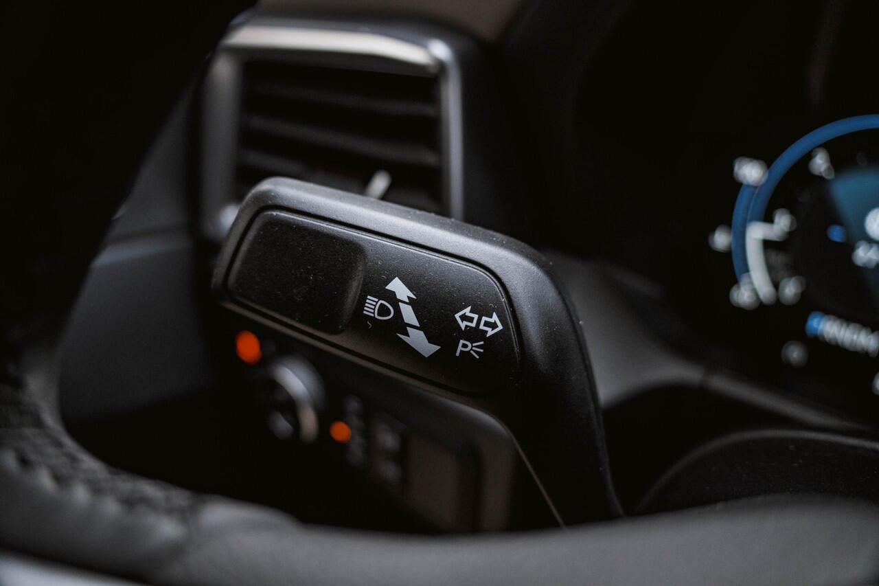 Volkswagen AMAROK 3.0 TDI V6 240PK 4-Motion Aventura ROLLO Elektr. IQ LED | Elek Rolkoffer | 2-zits. |