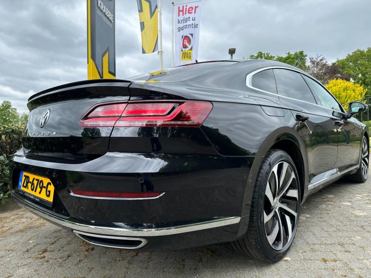 Volkswagen Arteon 1.5 TSI DSG7 Business R Pano / Keyless / Virtual