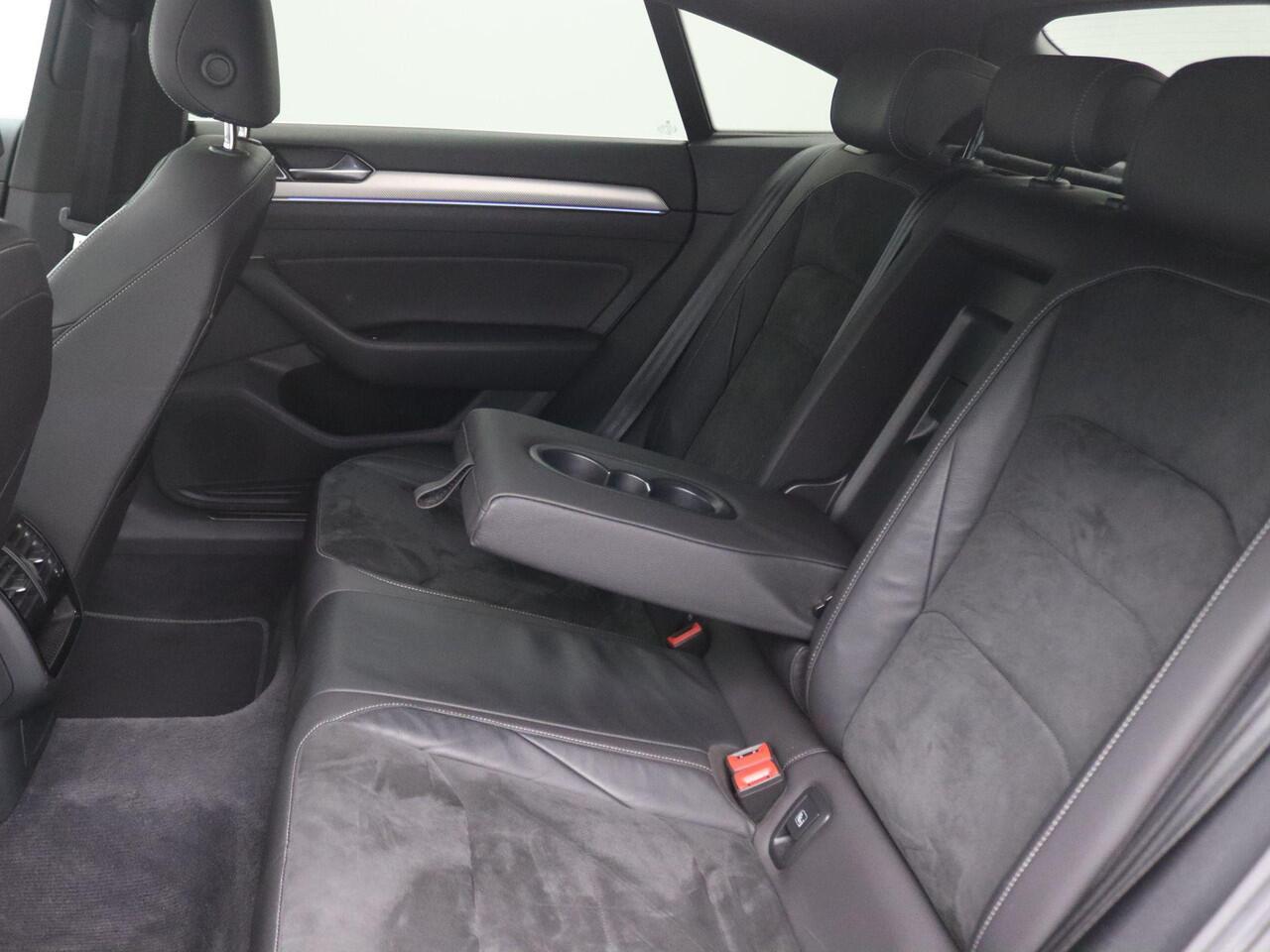 Volkswagen Arteon 1.5 TSI Business R 150PK DSG Pano-Schuifdak, Trekhaak, Achterruitrijcamera, Stoelverwarming, Adaptieve Cruise Control, Keyless, Virtual Cockpit, Elektr. Achterklep, Navigatie, 19" LM Velgen