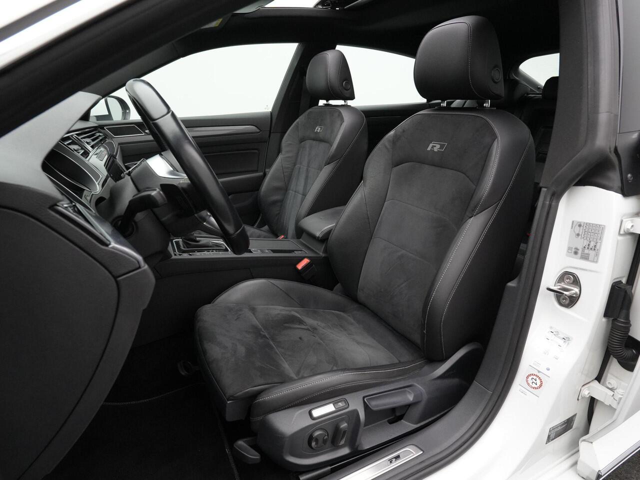 Volkswagen Arteon 2.0 TSI 272 pk DSG 4Motion Business R / R-Line | Panoramadak | Trekhaak | Adaptief onderstel | Leder/alcantara