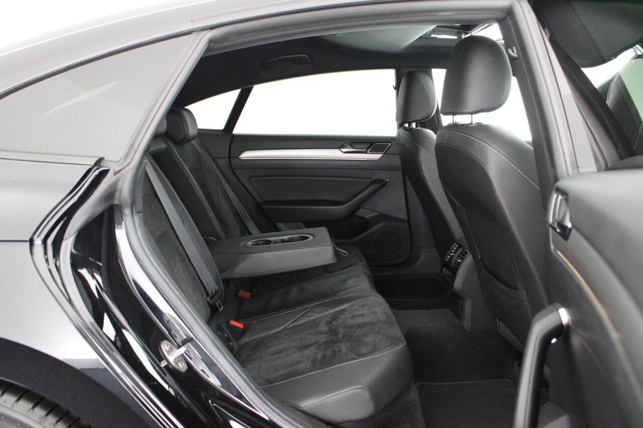 Volkswagen Arteon 1.5 TSI 150pk DSG 2x R-Line Keyless Virtual Cockpit Stoelverwarming Camera Panoramadak Navigatie