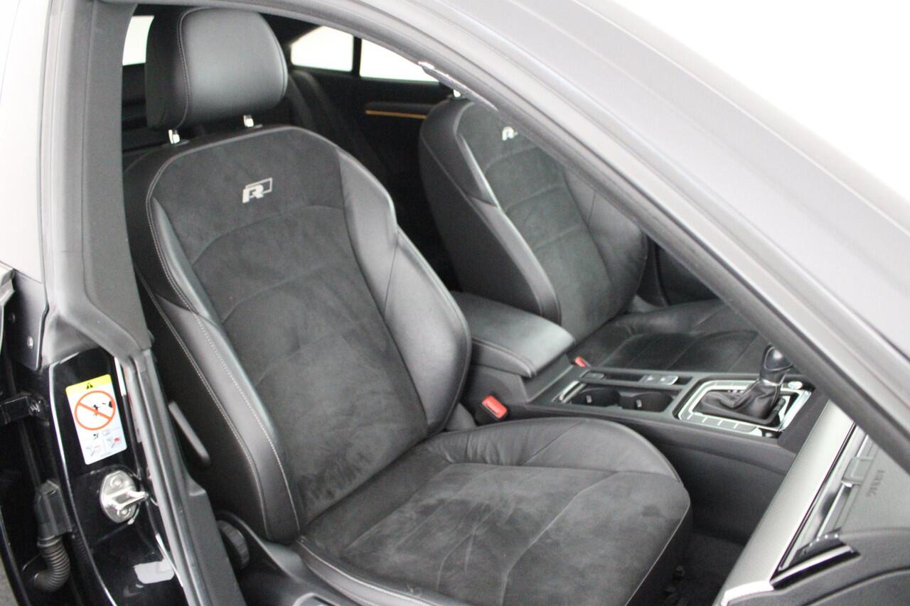 Volkswagen Arteon 1.5 TSI 150pk DSG 2x R-Line Keyless Virtual Cockpit Stoelverwarming Camera Panoramadak Navigatie