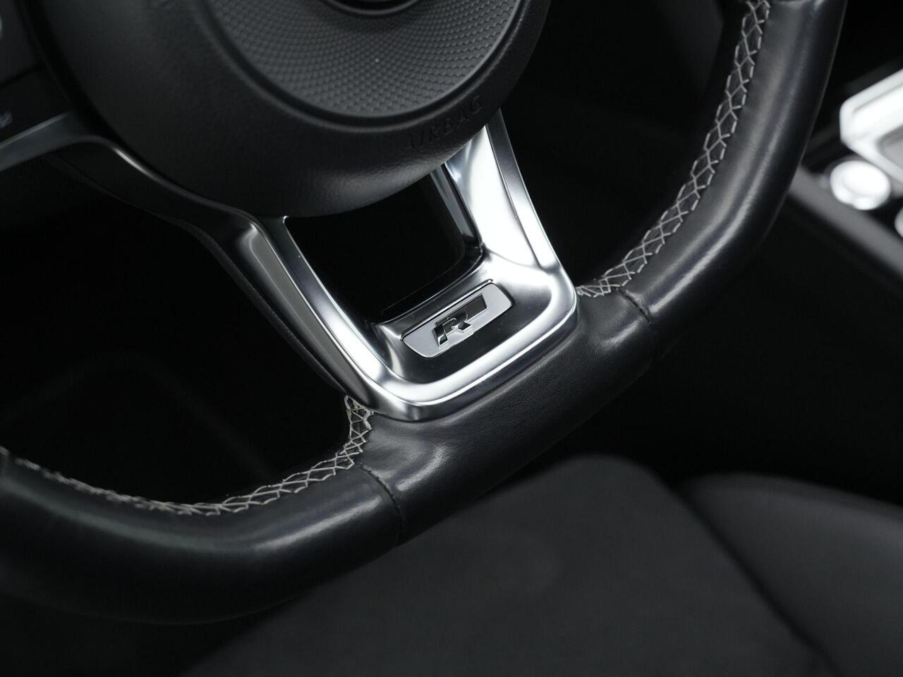 Volkswagen Arteon 1.5 TSI 150 pk DSG Business R / R-Line | Panoramadak | Leder/alcantara | Stoelverwarming | Adaptive Cruise