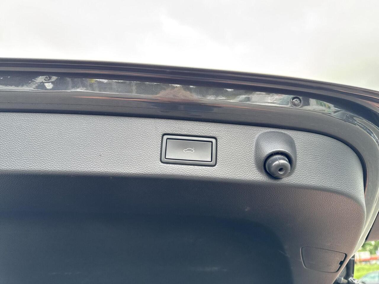 Volkswagen Arteon Shooting Brake 1.4 TSI eHybrid R-Line Business+ | Trekhaak | ACC | HUD | A. cam |