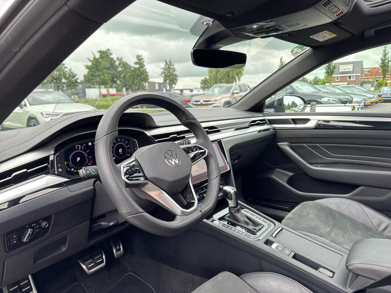 Volkswagen Arteon Shooting Brake 1.4 TSI eHybrid R-Line Business+ | Trekhaak | ACC | HUD | A. cam |