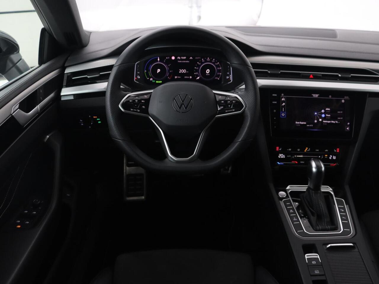 Volkswagen Arteon 1.4 eHybrid R Line | Trekhaak | Leder/Alcantara | Massage | Camera | Adaptive cruise | Achterbankverwarming | Virtual Cockpit | Matrix LED | Carplay | Navigatie | PHEV | Plug In