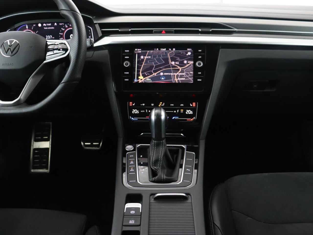 Volkswagen Arteon 1.4 TSI eHybrid R-Line Business | Panoramadak | Trekhaak wegklapbaar | Camera | Stoel & Stuurverwarming | Adaptive Cruise | Carplay | Elektrische achterklep