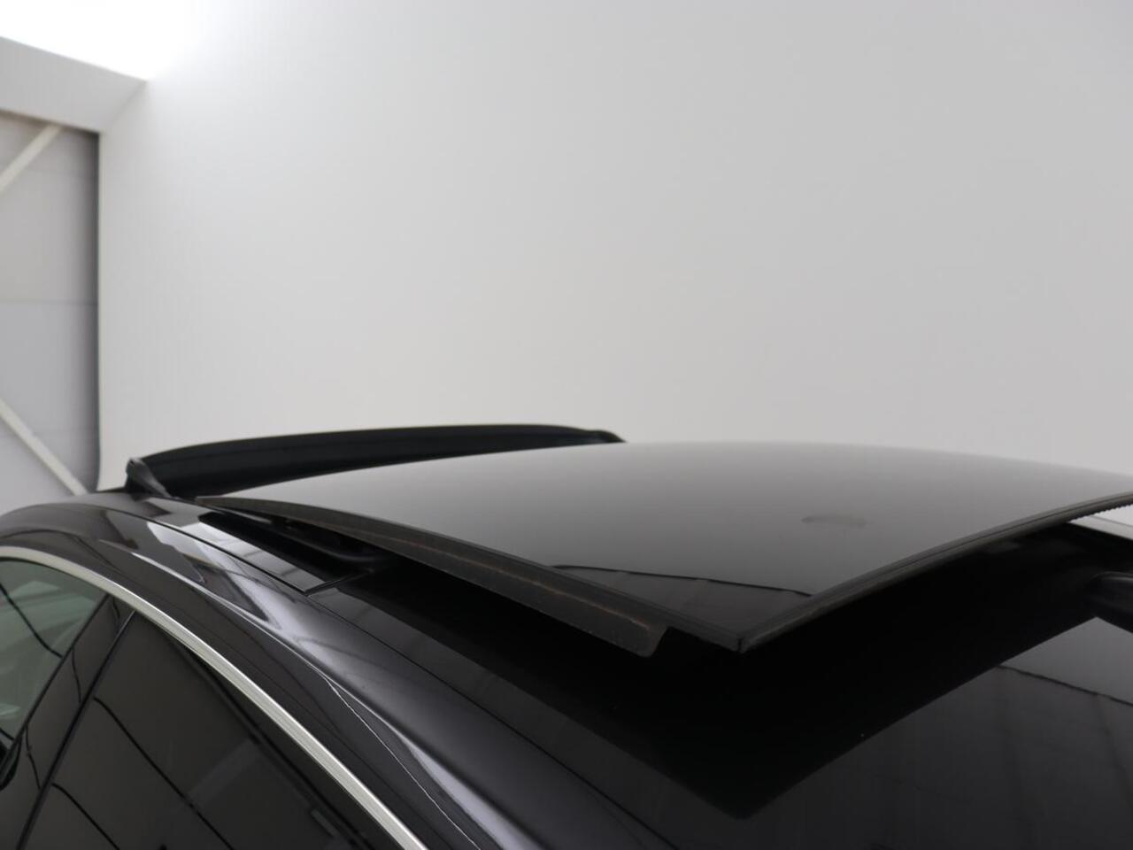 Volkswagen Arteon 1.4 TSI eHybrid R-Line Business | Panoramadak | Trekhaak wegklapbaar | Camera | Stoel & Stuurverwarming | Adaptive Cruise | Carplay | Elektrische achterklep