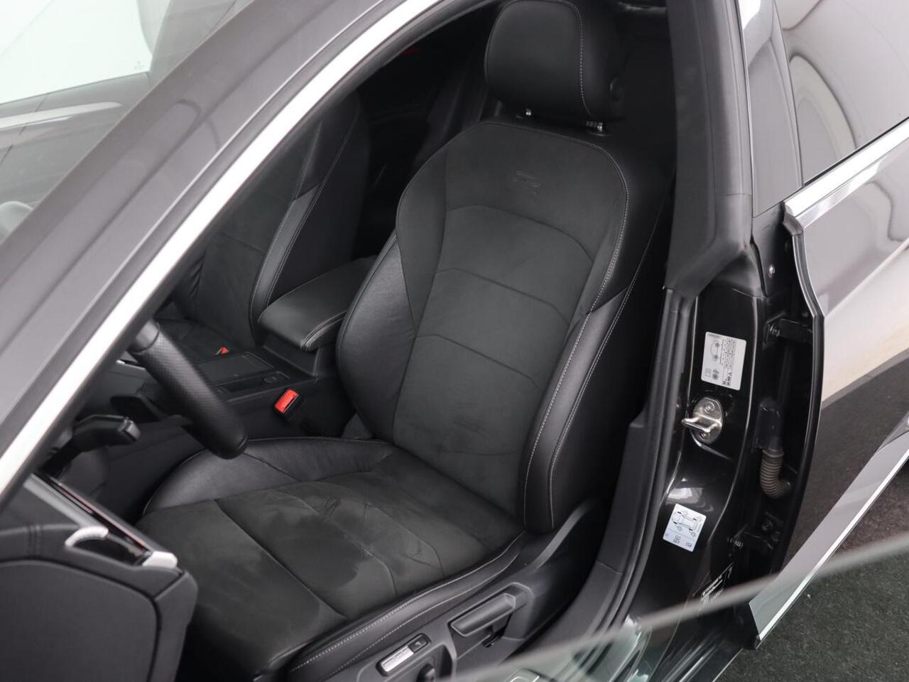 Volkswagen Arteon 1.4 TSI eHybrid R-Line Business | Panoramadak | Trekhaak wegklapbaar | Camera | Stoel & Stuurverwarming | Adaptive Cruise | Carplay | Elektrische achterklep