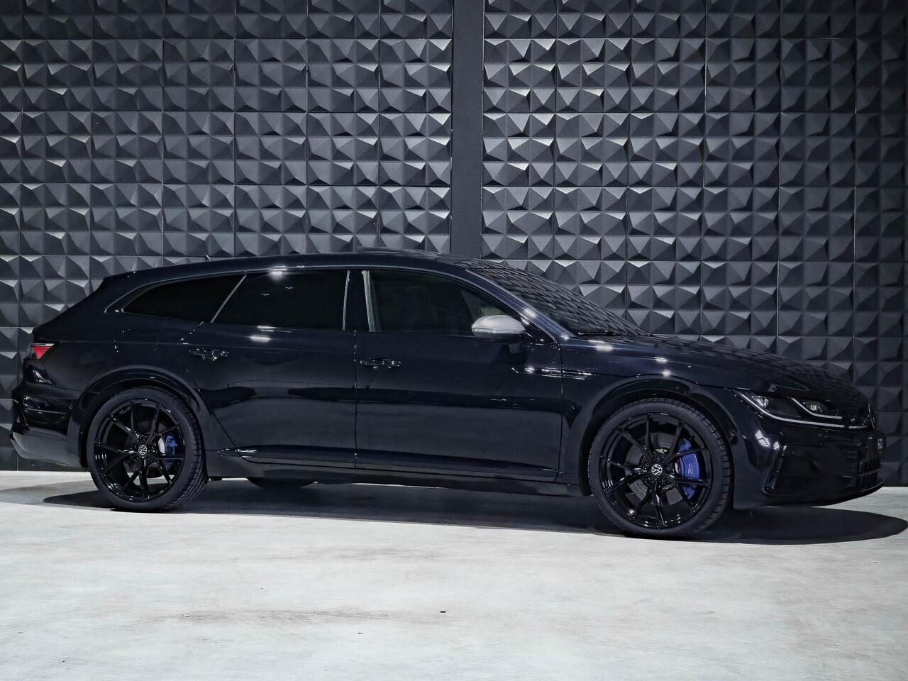 Volkswagen Arteon Shooting Brake R 2.0 TSI 320pk 4M | 20" | Pano | H/K | Topv. | Trekh. | HUD | Memo | Side | DCC |