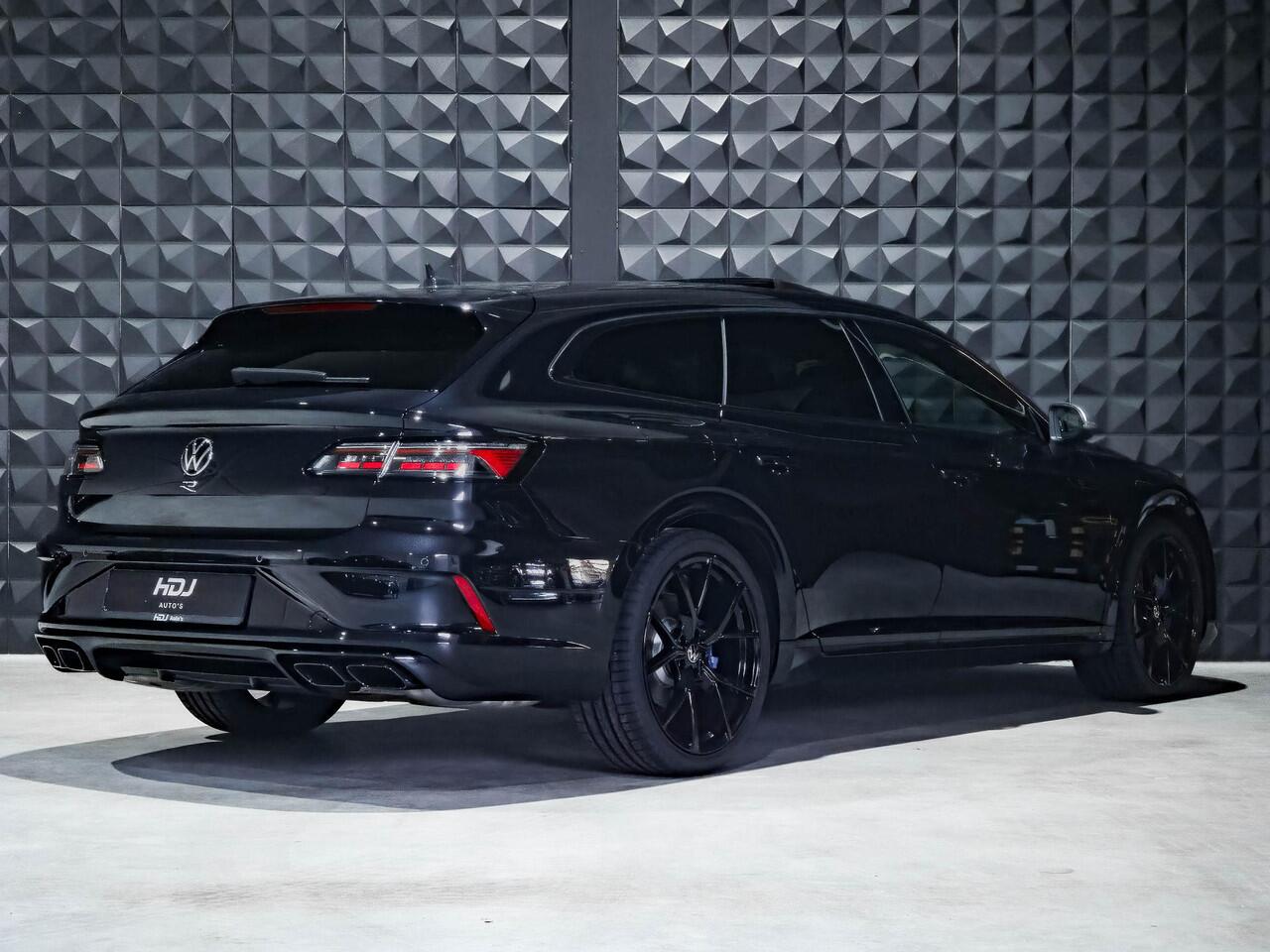 Volkswagen Arteon Shooting Brake R 2.0 TSI 320pk 4M | 20" | Pano | H/K | Topv. | Trekh. | HUD | Memo | Side | DCC |