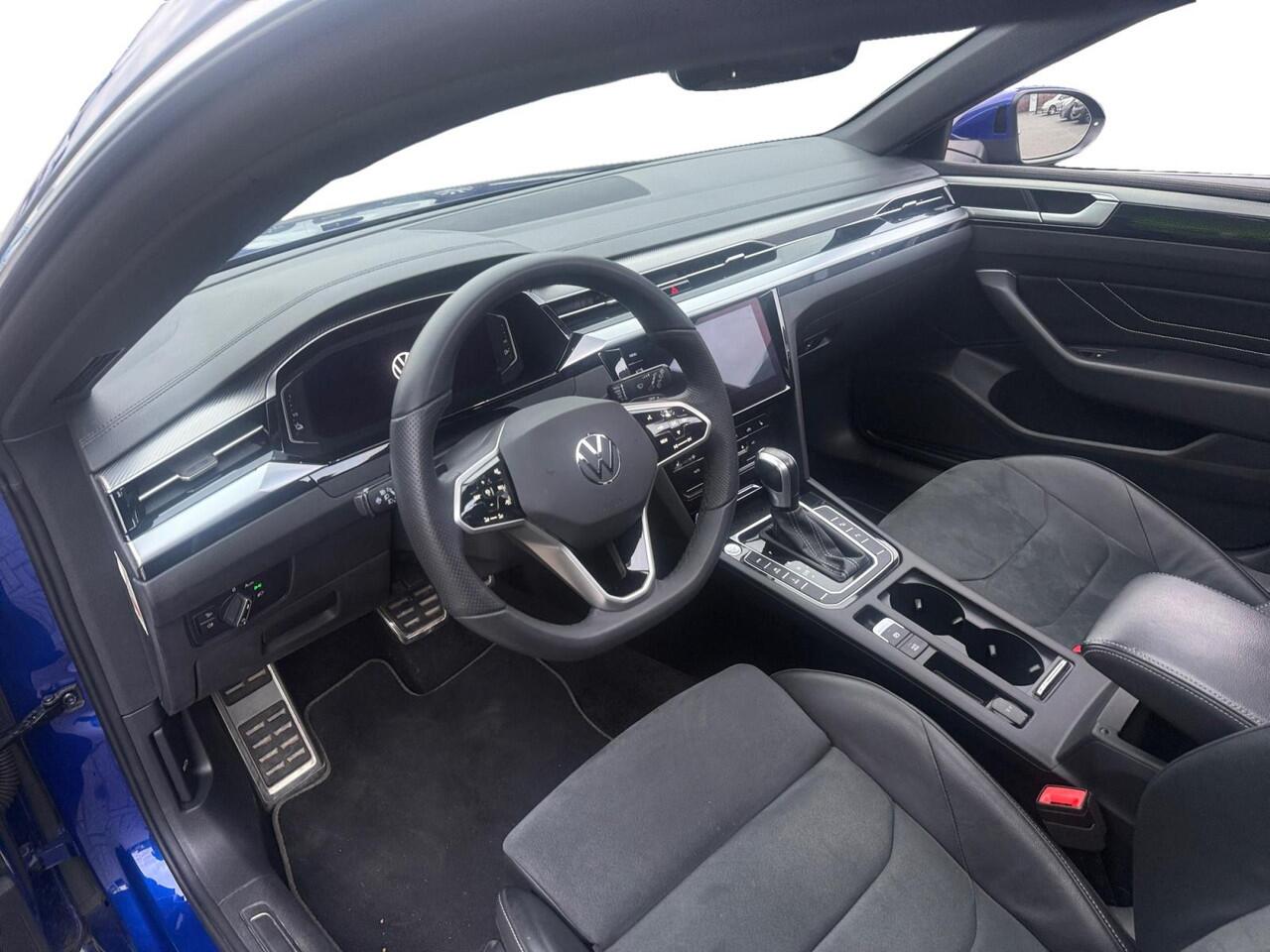 Volkswagen Arteon Shooting Brake 1.4 TSI eHybrid R-Line Business+ | Panorama Dak | Stoel Verwarming | Trekhaak | Camera | Apple Carplay/Android Auto | Full Led | DAB | Cruise Control | Climate Control