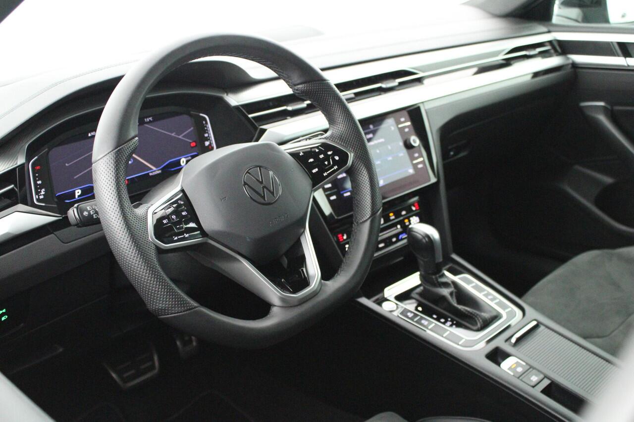 Volkswagen Arteon Shooting Brake 2.0 TSI 190pk DSG R-Line Business+ Keyless Panoramadak DCC Camera Stoelverwarming Virtual Cockpit Navigatie