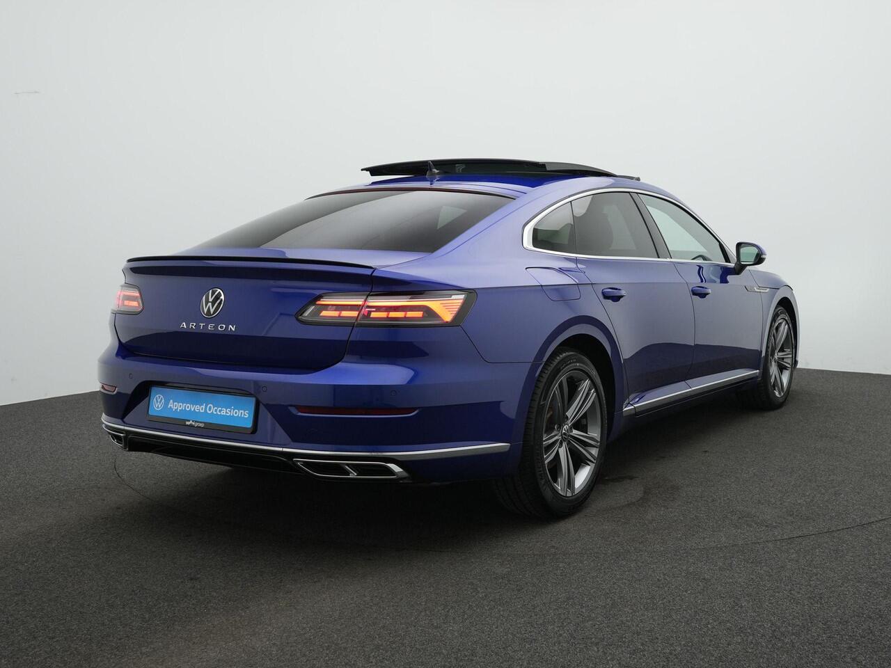 Volkswagen Arteon 2.0 TSI 190 pk DSG R-Line Business+ | Panoramadak | Trekhaak | Leder/alcantara | Stuur-/achterbankverwarming