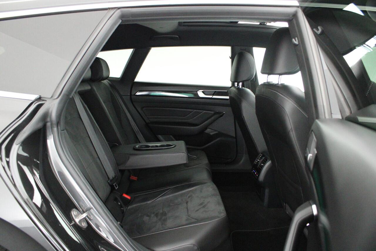 Volkswagen Arteon Shooting Brake 1.4 TSI eHybrid 218pk R-Line Business+ Panoramadak DCC Camera Stuurverwarming Virtual Cockpit Navigatie