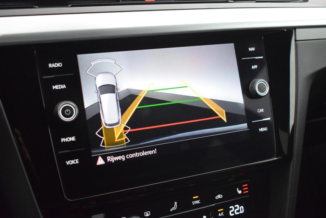 Volkswagen Arteon Shooting Brake 1.4 TSI 218pk eHybrid R-Line Business+ Trekhaak Camera Keyless Virtual Cockpit Panoramadak Navigatie