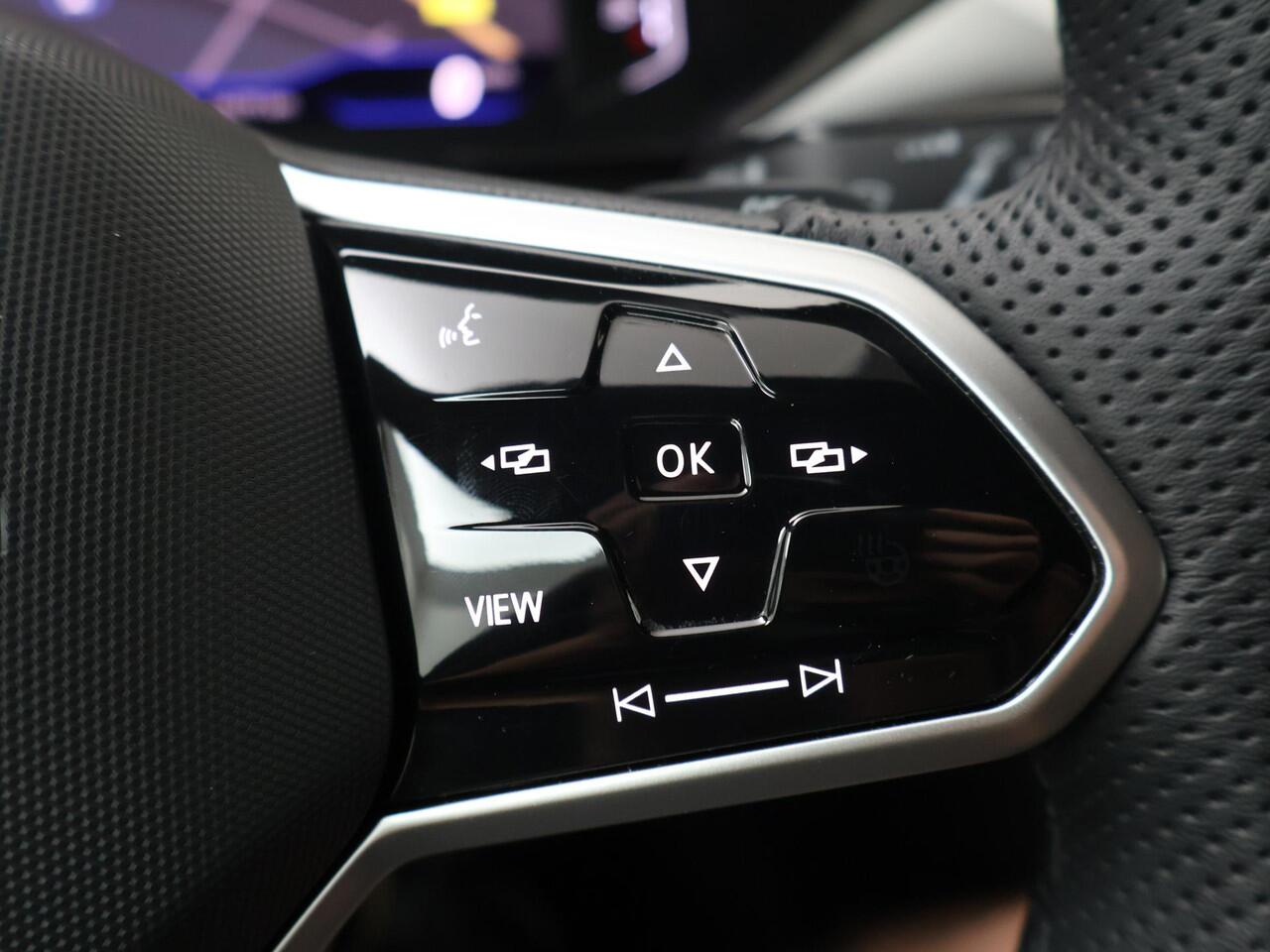 Volkswagen Arteon Shooting Brake 1.4 TSI eHybrid R-Line Business+ | 218 PK | SoH 89% | Trekhaak wegklapbaar | Panoramadak | IQ light LED koplampen | R-Line |