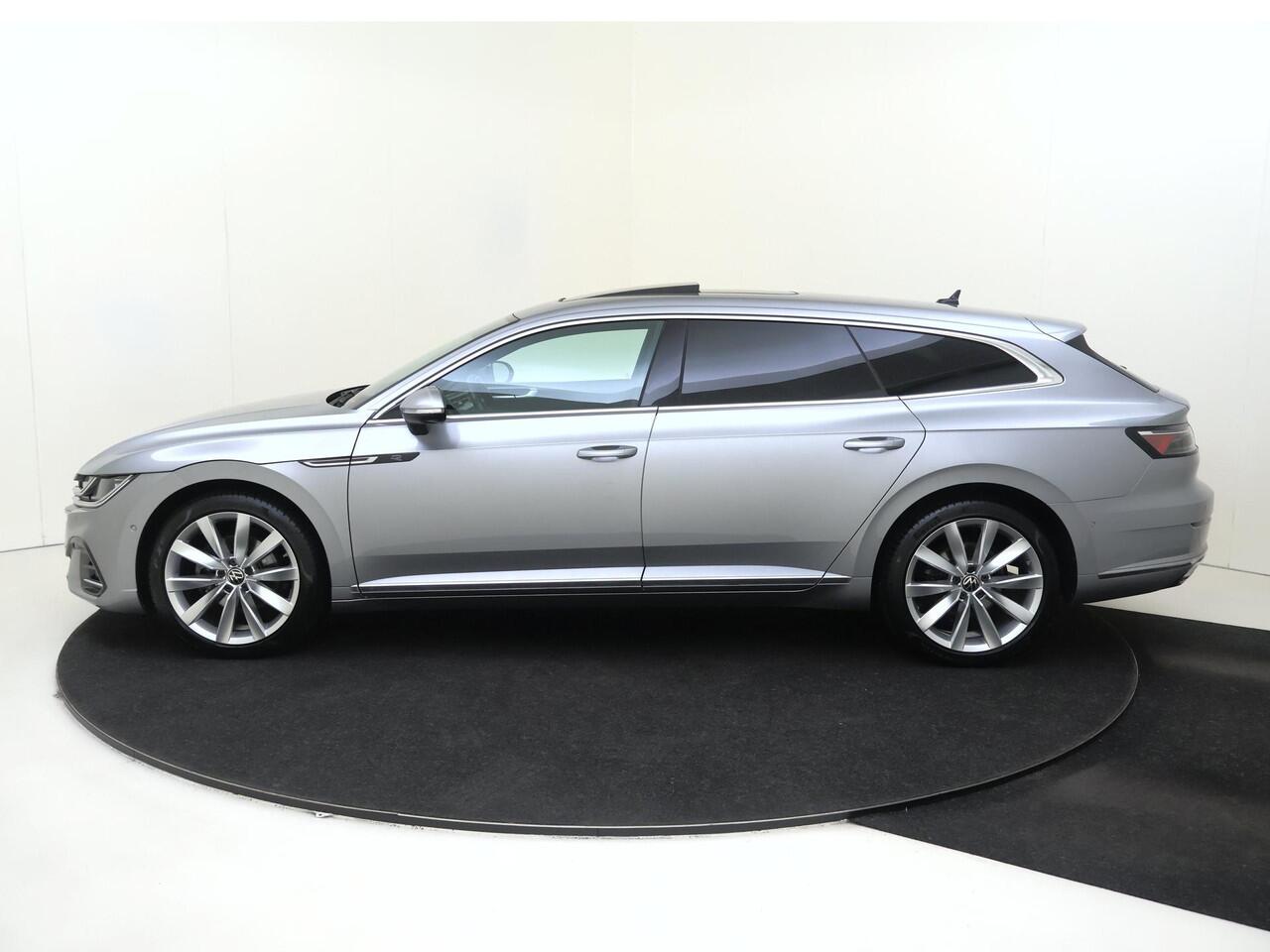 Volkswagen Arteon Shooting Brake 1.4 TSI eHybrid R-Line Business+ | Panoramadak | Trekhaak | 360 camera | 3-zone airco | Parkeerassistent | Stoel- en stuurwielverwarming | Keyless |