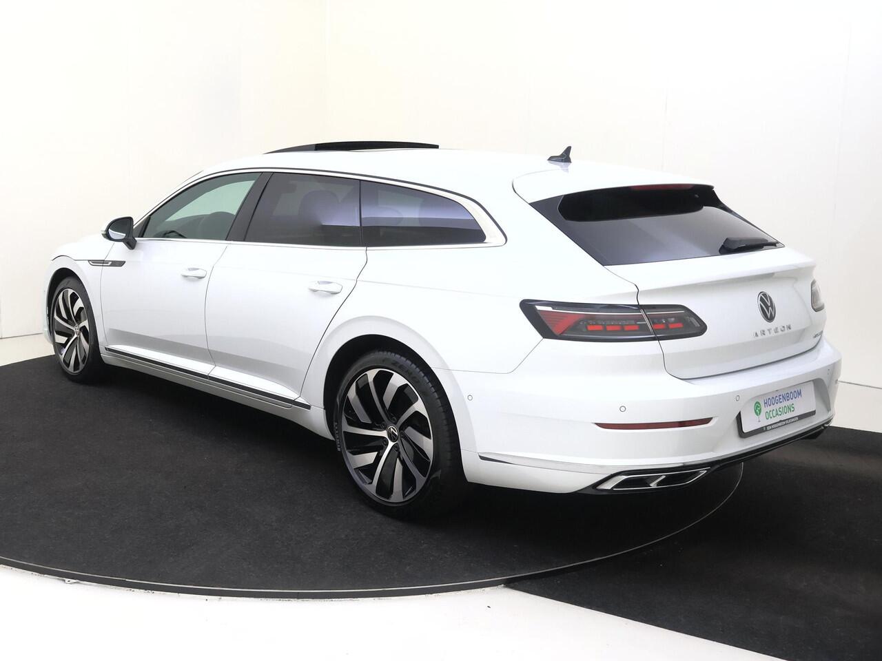 Volkswagen Arteon Shooting Brake 1.4 TSI eHybrid R-Line Business | SoH 98% | Panoramadak | 360 camera | Adaptieve demping systeem | 3-zone airco | Dodehoek detectie | Keyless | Stoel- en stuurwielverwarming | CarPlay |