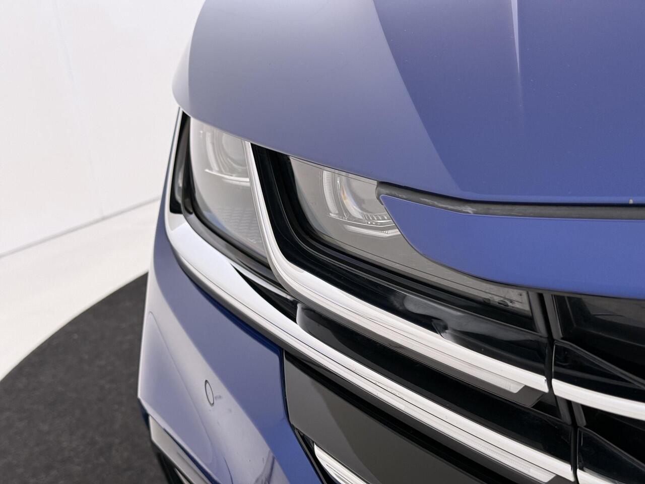 Volkswagen Arteon Shooting Brake 1.4 TSI eHybrid R-Line Business | SoH 92% | Panoramadak | Trekhaak | Standkachel | Adaptieve demping systeem | 360 camera | 3-zone airco | Dodehoek detectie | Keyless | Adaptieve cruise control |