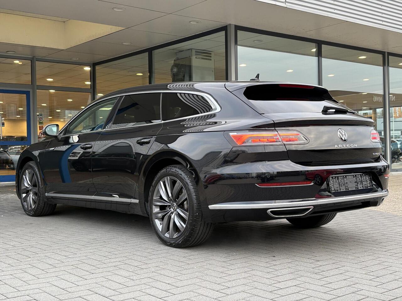 Volkswagen Arteon Shooting Brake 1.4 TSI eHybrid Elegance Business+ | Wegklapbare Trekhaak | Stoelverwarming | Stuurwielverwarming | Camera | Side Assist | Comfort stoelen elektrisch verstelbaar