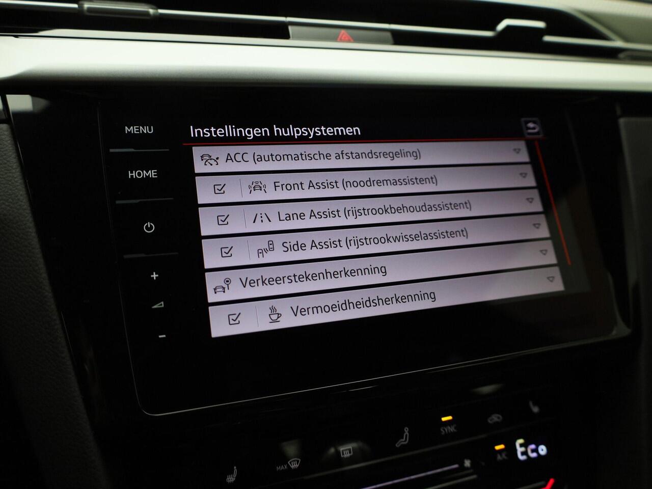 Volkswagen Arteon Shooting Brake 1.4TSIeHybrid 160kW/218PK R-Line DSG · Panoramadak · Leder · 360°Camera + Parkeersensoren