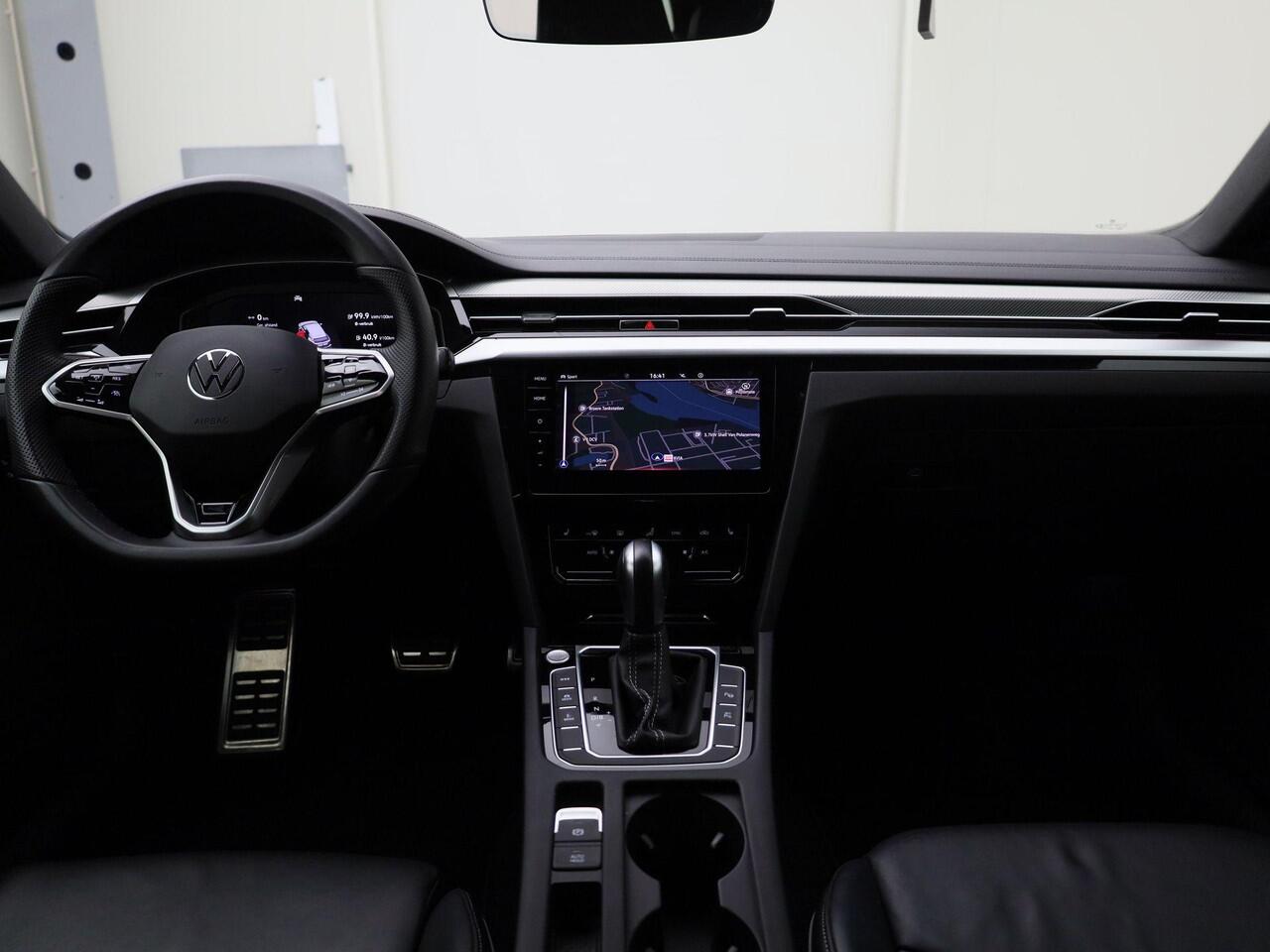 Volkswagen Arteon Shooting Brake 1.4TSIeHybrid 160kW/218PK R-Line DSG · Panoramadak · Leder · 360°Camera + Parkeersensoren