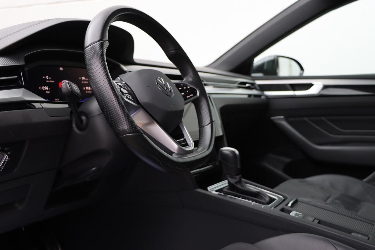 Volkswagen Arteon Shooting Brake 2.0 TSI R-Line Business + 190pk DSG7 | Pano | Ergo | Stoelverwarming | Carplay | IQ. Drive