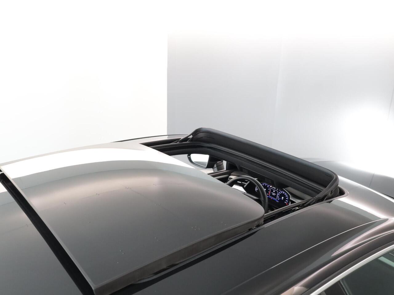 Volkswagen Arteon Shooting Brake 2.0 TSI R-Line Business 190PK | Panorama dak | Clima | Sfeer | Achteruitrijcamera |