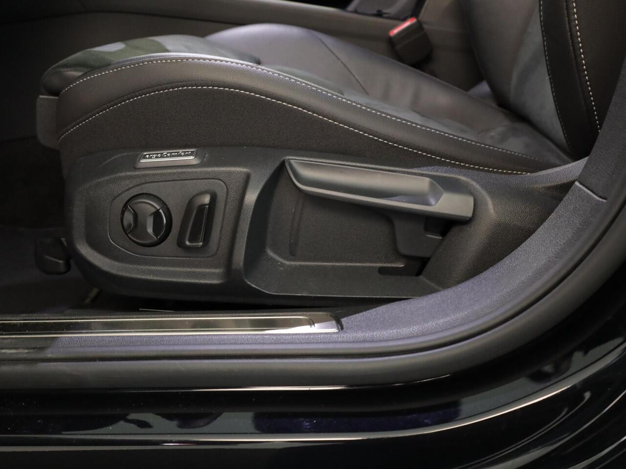 Volkswagen Arteon Shooting Brake 2.0 TSI R-Line Business 190PK | Panorama dak | Clima | Sfeer | Achteruitrijcamera |