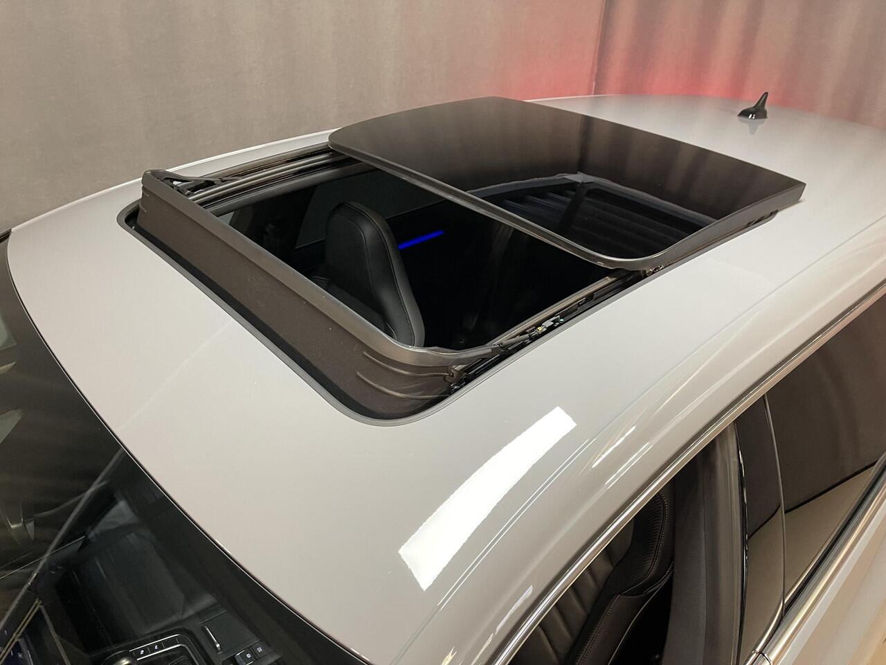 Volkswagen Arteon Shooting Brake 1.4 TSI eHybrid R-Line Business 19"/Panoramadak/Sportstoelen + leder + memory/Standkachel/Stoelverwarming/Elektrische klep/Dodehoek