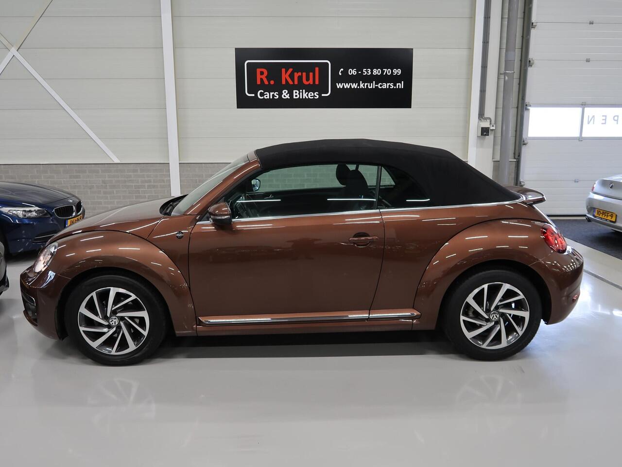 Volkswagen BEETLE (NEW) Cabriolet 1.2 TSI Sound 2018 Camera Navigatie App Connect Stoelverwarming Airco-ECC Windscherm Boekjes 17 inch Sportvelgen PDC Bluetooth Cruisecontrol