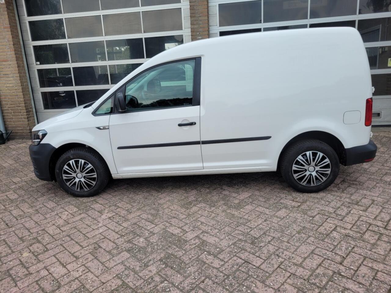 Volkswagen CADDY 2.0 TDI 102pk L1 H1 TRENT MET TREKHAAK !! EVT MET IMPRIAAL.