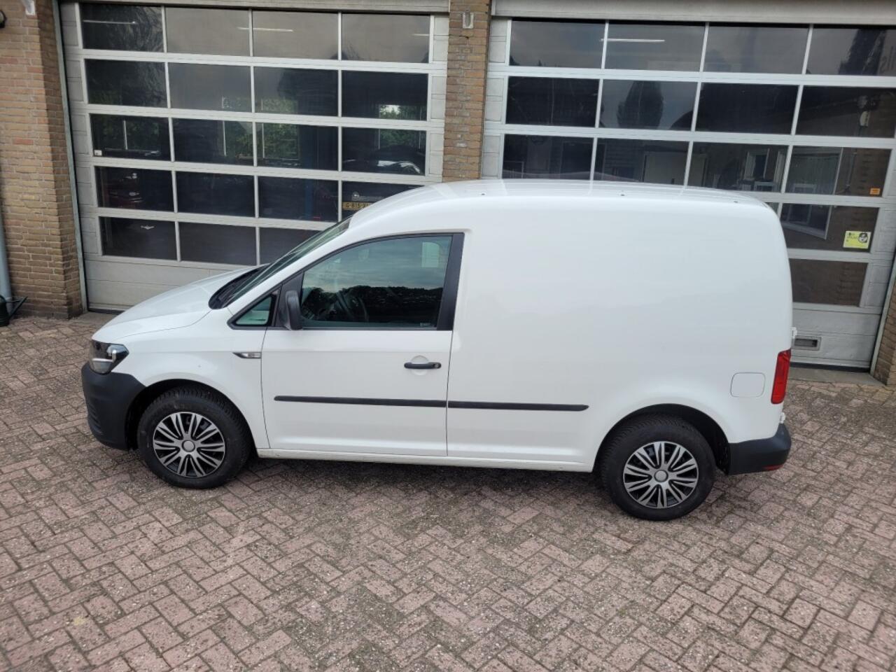 Volkswagen CADDY 2.0 TDI 102pk L1 H1 TRENT MET TREKHAAK !! EVT MET IMPRIAAL.