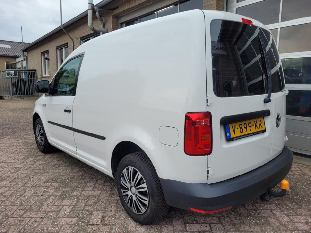 Volkswagen CADDY 2.0 TDI 102pk L1 H1 TRENT MET TREKHAAK !! EVT MET IMPRIAAL.