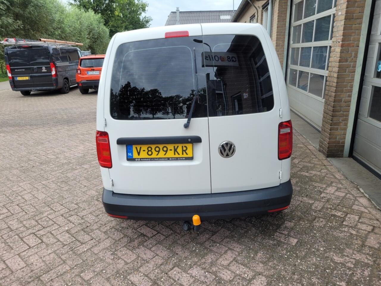 Volkswagen CADDY 2.0 TDI 102pk L1 H1 TRENT MET TREKHAAK !! EVT MET IMPRIAAL.