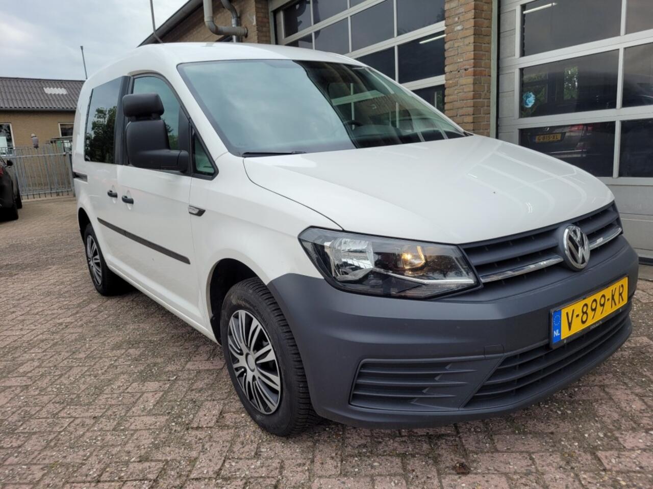 Volkswagen CADDY 2.0 TDI 102pk L1 H1 TRENT MET TREKHAAK !! EVT MET IMPRIAAL.