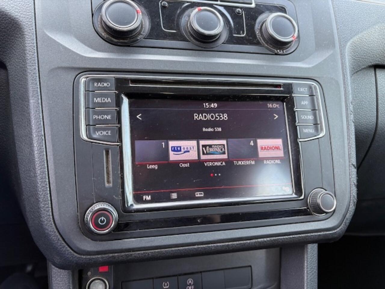 Volkswagen CADDY 1.0 TSI -exportprijs! Ex bpm & btw - airco - 5 persoons - trekha