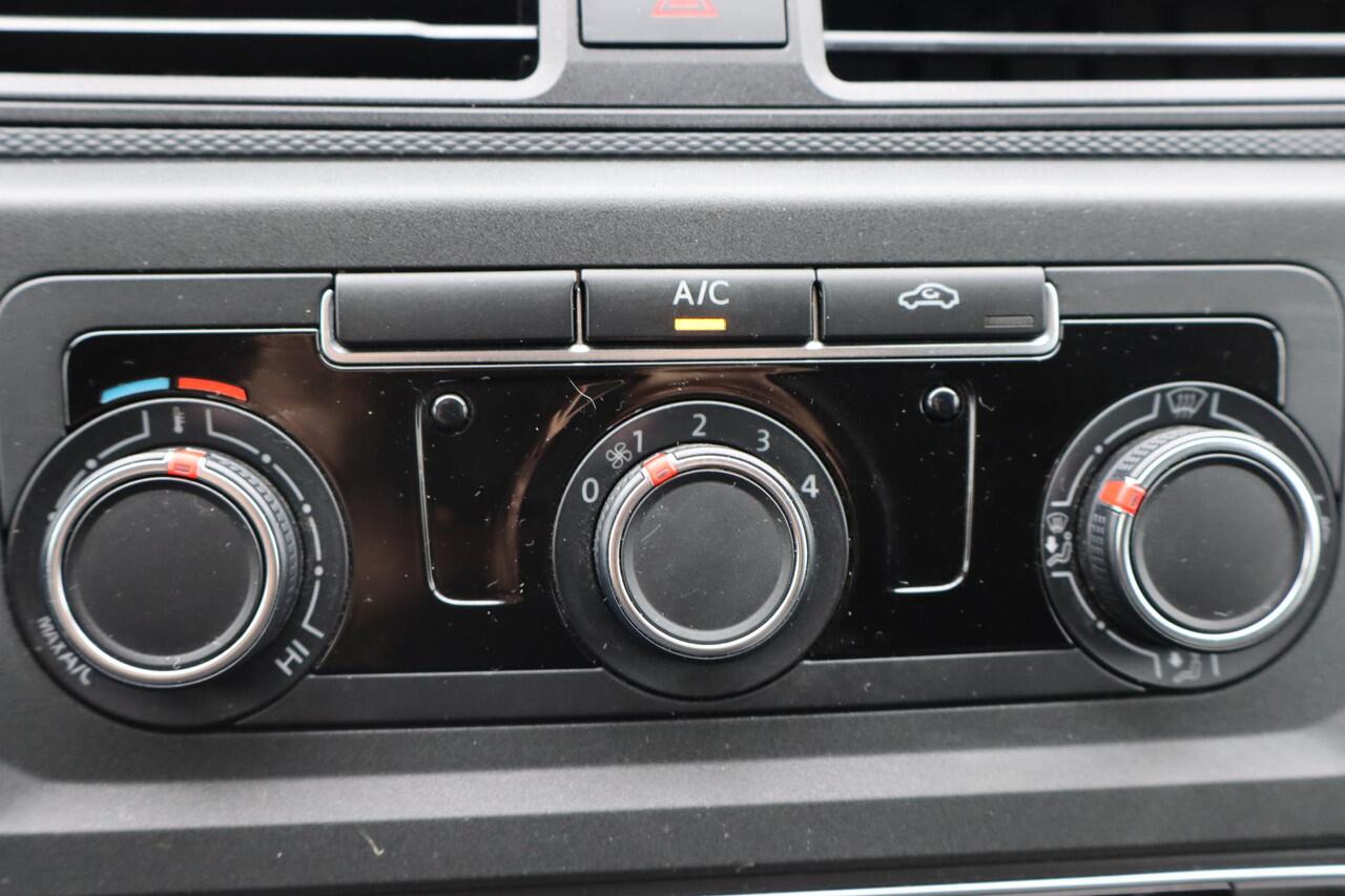 Volkswagen CADDY 2.0 TDI L1H1 BMT Trendline Apple Carplay, Cruise control, Navigatie, Rechter zijdeur, Airco