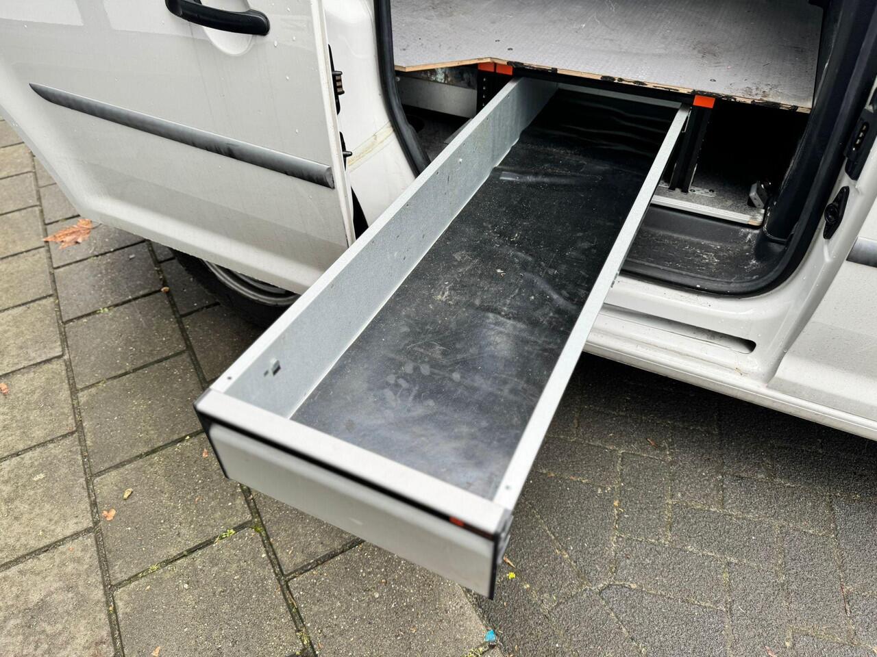 Volkswagen CADDY 1.4 TGI L1H1 EcoFuel Highline DSG, lage kilometerstand en Nieuwstaat!!