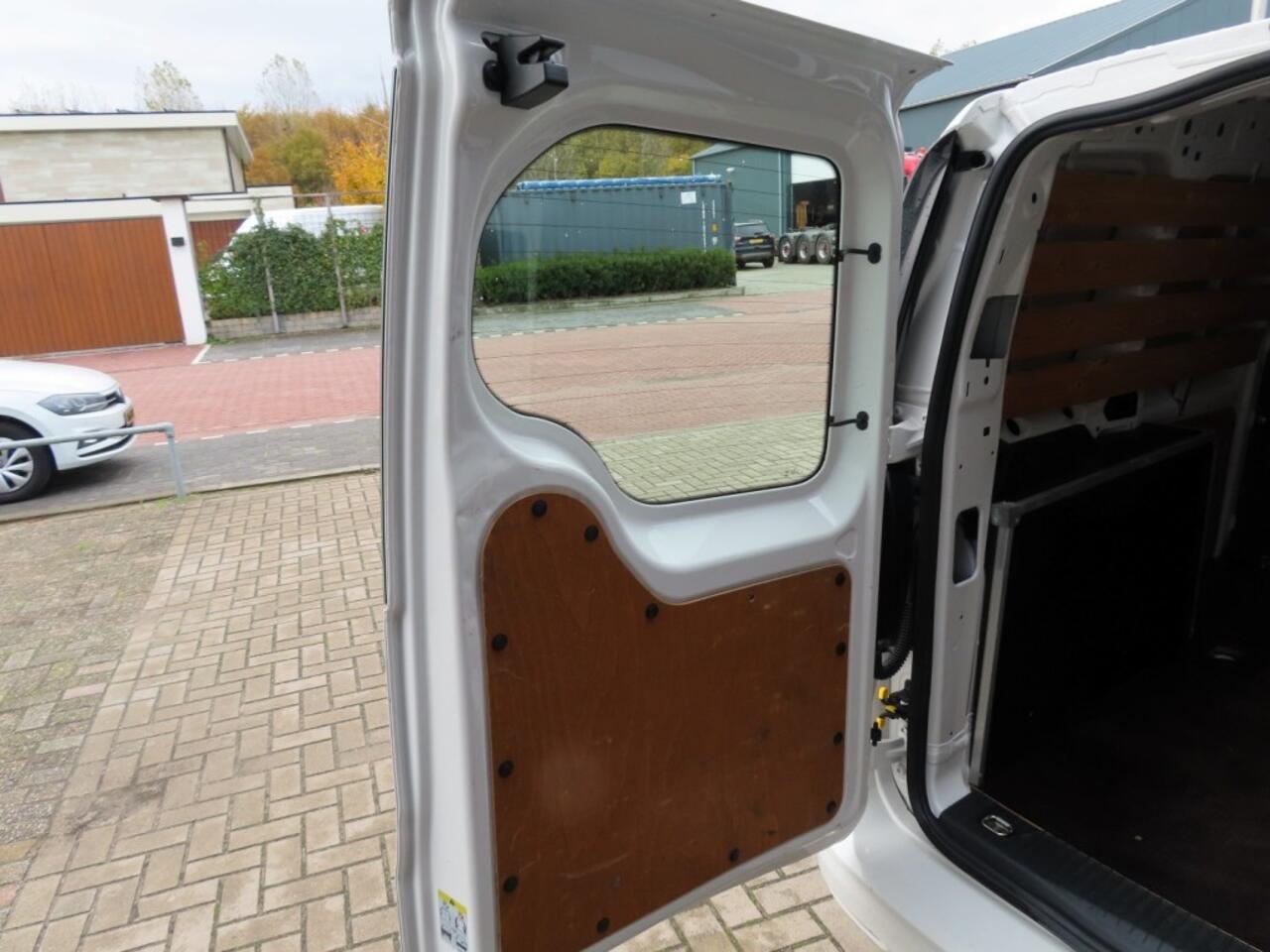 Volkswagen CADDY 2.0 TDI 102 Pk Airco Navi Trekhaak 2021