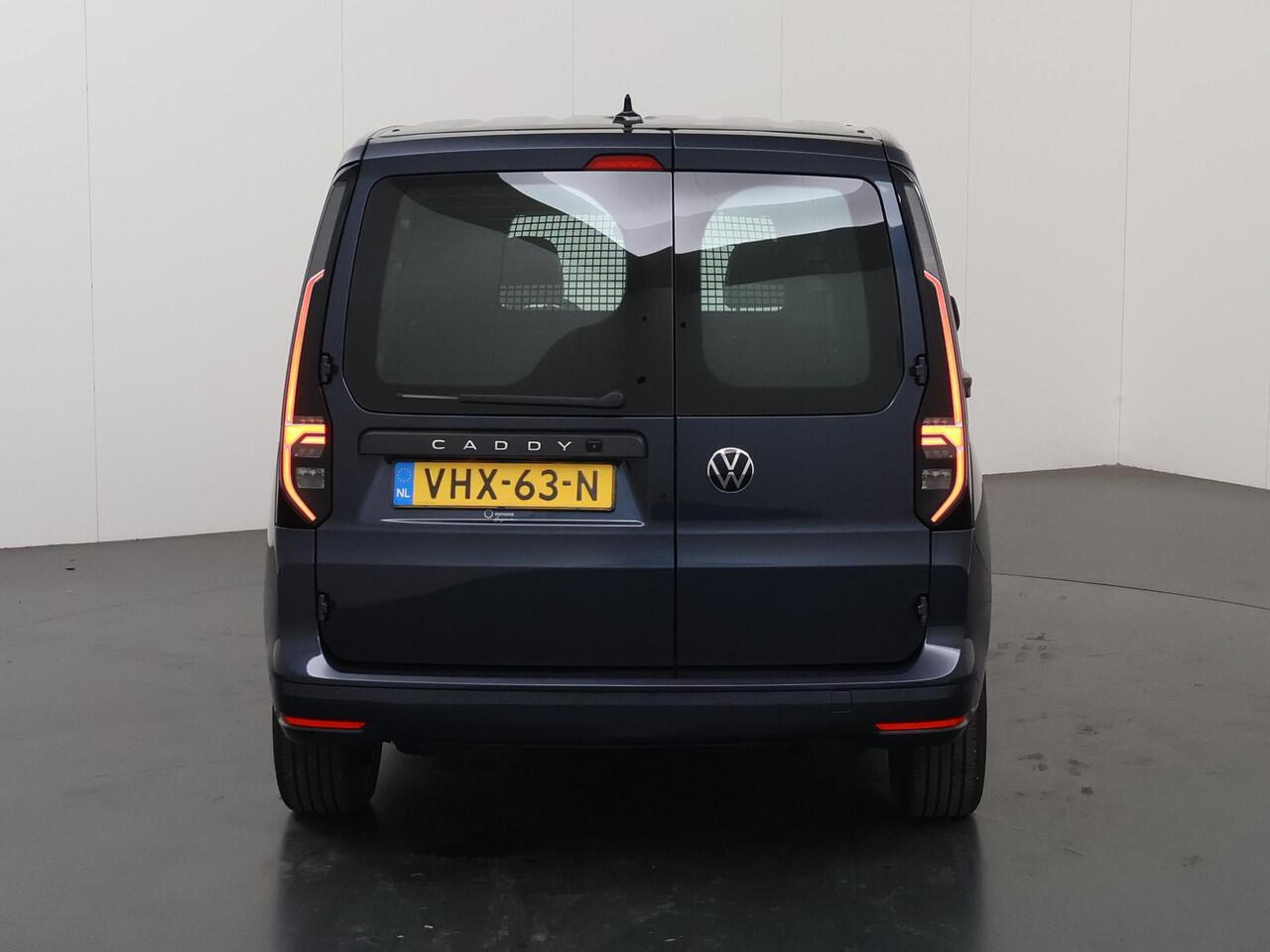 Volkswagen CADDY Cargo 2.0 TDI | 1ST EDITION | STARLIGHT BLUE | NAVIGATIE | CAMERA | ADAPTIEVE CRUISE | LED LAMPEN | PARKEERSENSOREN | BETIMMERDE LAADRUIMTE
