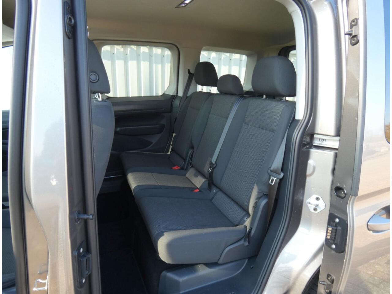 Volkswagen CADDY 1.5 TSI 5P,Clima,Cruise,Navi,Trhaak,Camera,Stoelverw
