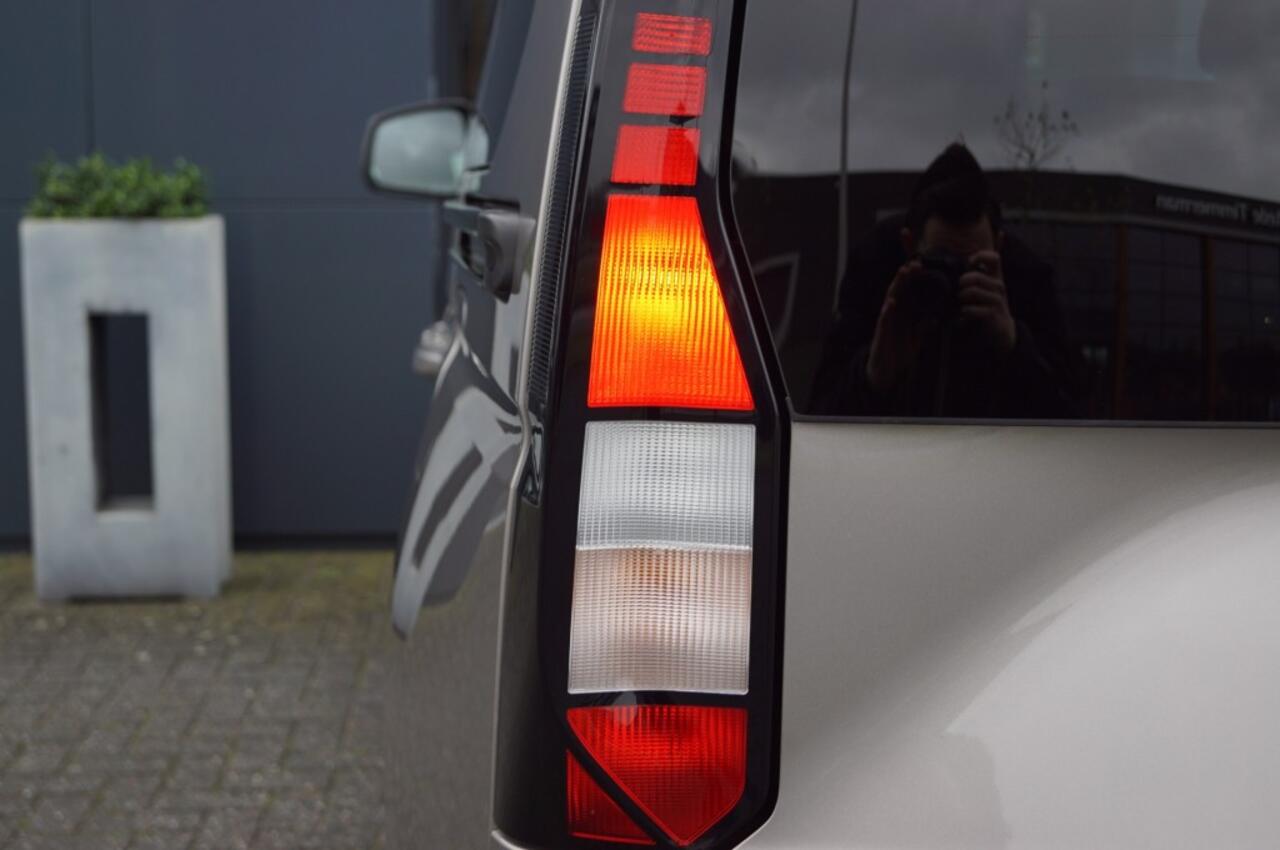 Volkswagen CADDY 1.5 TSI DSG / App-Connect / Park-assist / 17 inch LM / Climatronic