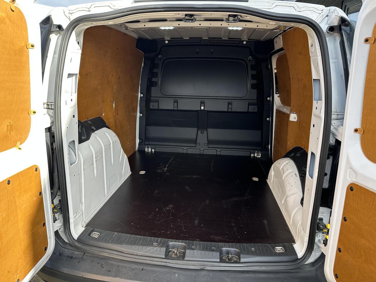 Volkswagen CADDY Cargo 2.0 TDI Comfort | Nette Staat | NL AUTO | Volledige Onderhoudshistorie | Apple Carplay Android Auto | Climate Control | 2 Sleutels |