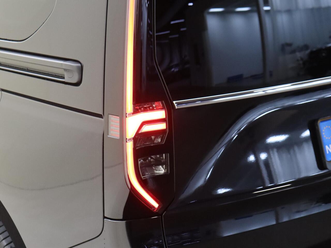 Volkswagen CADDY Kombi Style 1.5 eHybrid EU6 85 kW (115 pk) 2755 mm 6 ver | Panorama dak | Achteruitrijcamera | LED Koplampen en achterlichten | Kessy | ArtVelours |