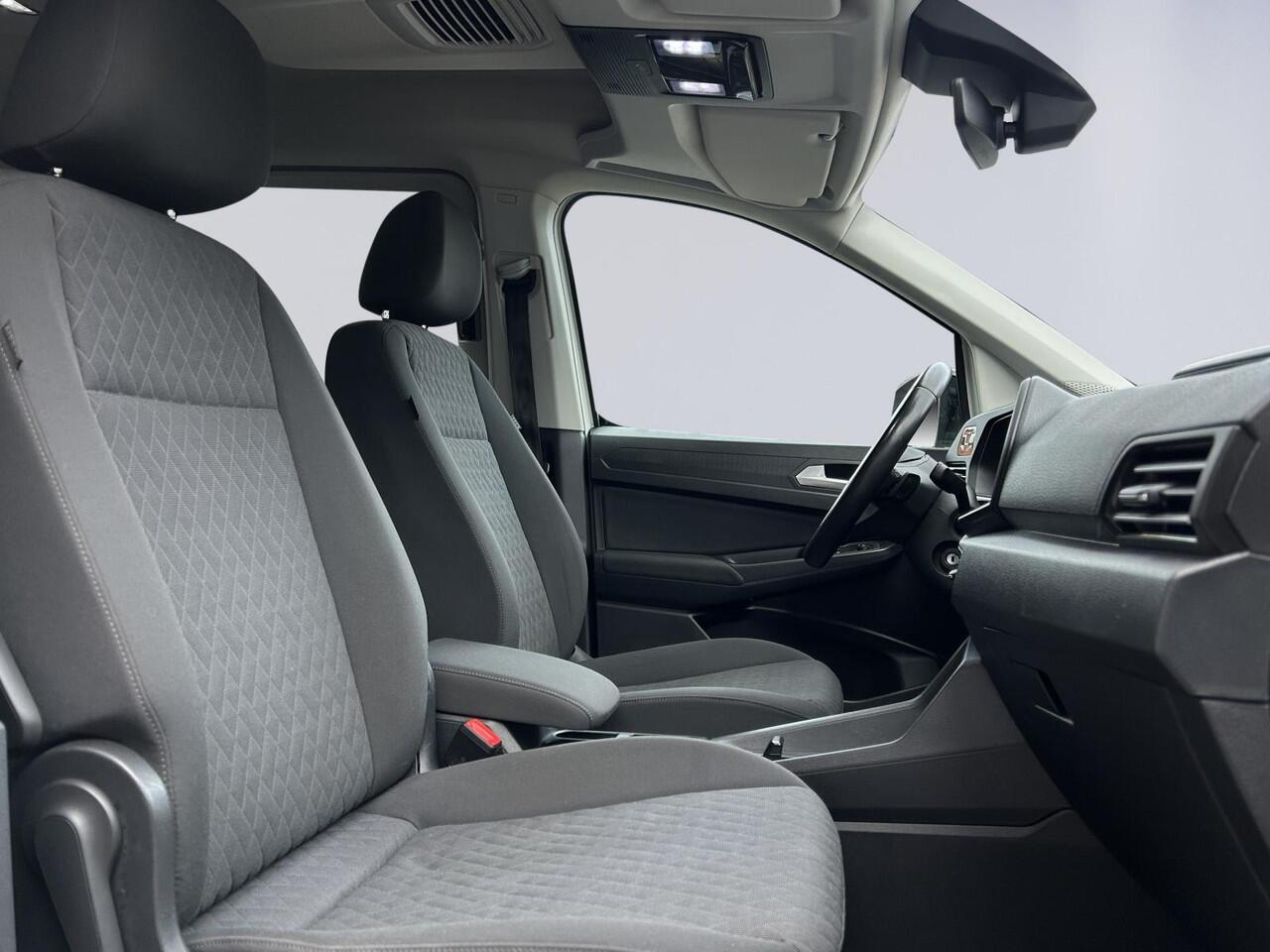 Volkswagen CADDY MAXI 1.5 TSI 7persoons /7 Zitplaatsen/BTW/Stoelverwarming/Park. Sens./Cruise/Ruiten getint/Navi/Bluetooth/DAB/ (MET GARANTIE*)