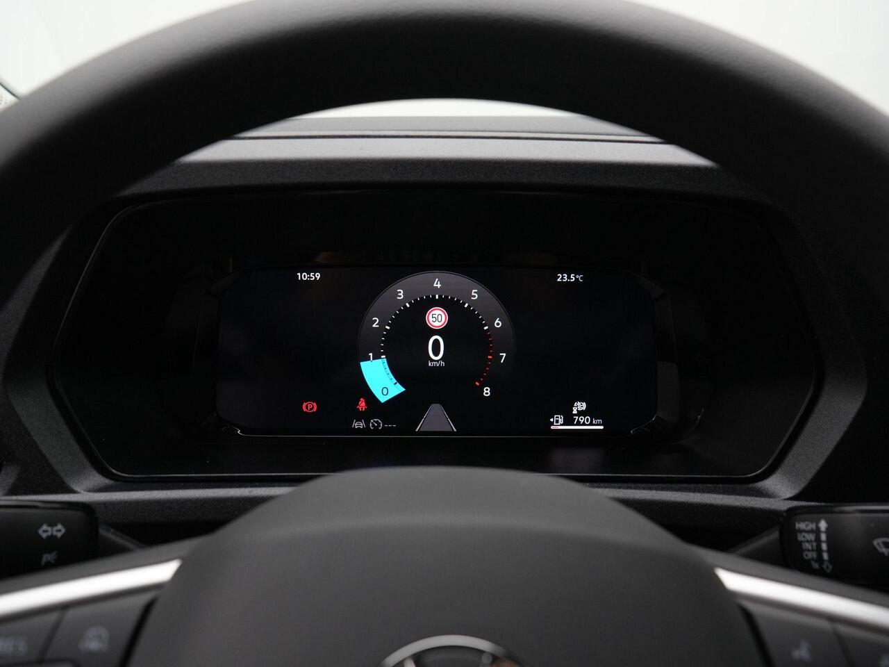 Volkswagen CADDY MAXI Cargo 1.5 TSI 115 pk | Trekhaak | Navigatie Discover Pro | Parkeersensoren achter