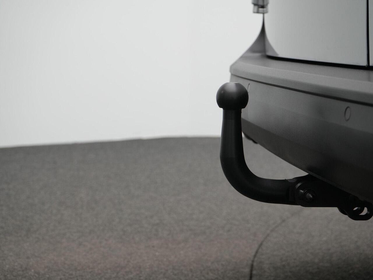 Volkswagen CADDY MAXI Cargo 1.5 TSI 115 pk | Trekhaak | Navigatie Discover Pro | Parkeersensoren achter