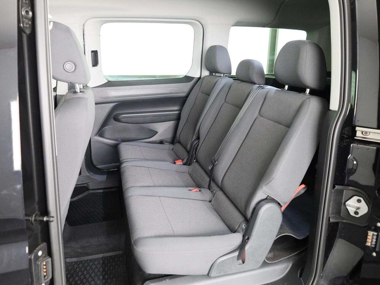 Volkswagen CADDY MAXI Bedrijfswagens Combi Kombi 1.5 eHybrid 115PK PHEV | Verlengde garantie | Trekhaak | Camera | Navigatie | App connect |